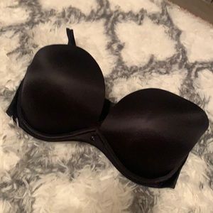 Victoria’s Secret very sexy strapless bra